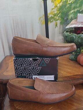 New in box! Vance Sergio Mens 10 walnut flexible venetian driving loafer shoes